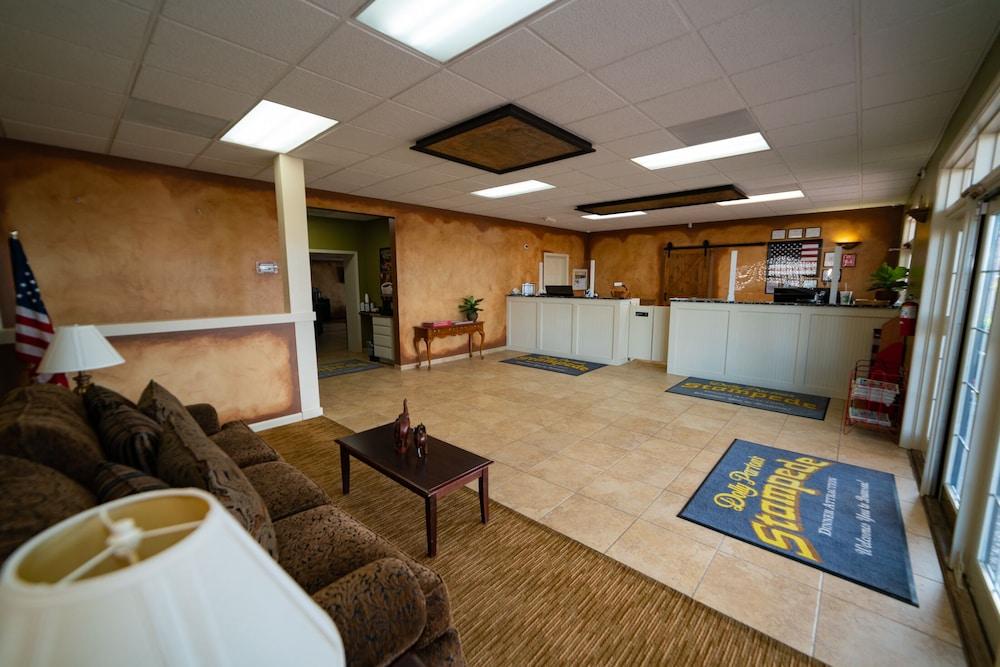 Angel Inn Near Imax, A Travelodge By Wyndham Branson Exterior foto