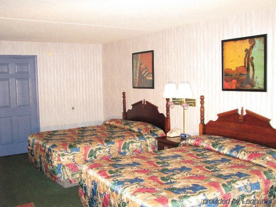 Angel Inn Near Imax, A Travelodge By Wyndham Branson Exterior foto