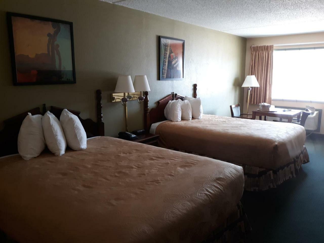 Angel Inn Near Imax, A Travelodge By Wyndham Branson Exterior foto