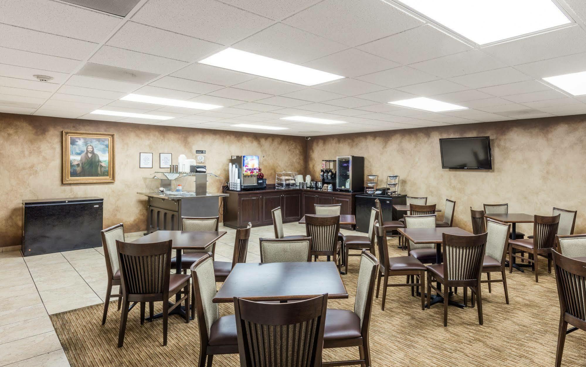 Angel Inn Near Imax, A Travelodge By Wyndham Branson Exterior foto